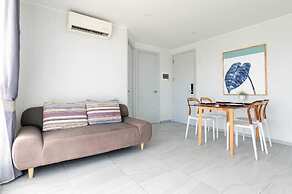 Sleek 2 Bed Apt T2-818