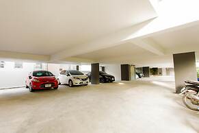 Sleek 2 Bed Apt T2-818