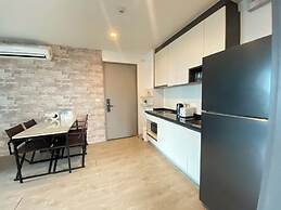 Sea View 2 Bed Room Unit Central Pattaya