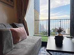 Sea View 2 Bed Room Unit Central Pattaya