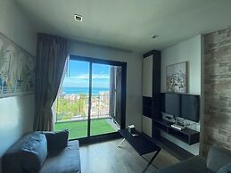 Sea View 2 Bed Room Unit Central Pattaya
