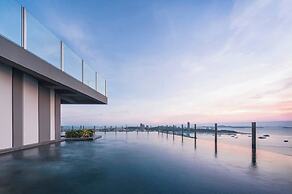 Sea View 2 Bed Room Unit Central Pattaya