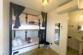 Auberge Petit Hotel