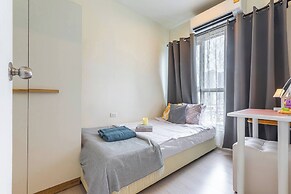 2BR 7 Mins Walk to BTS Bill Included