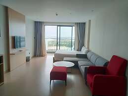 Oceanview The Arena Cam Ranh Apartment