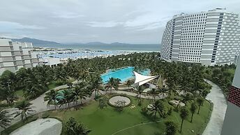 Oceanview The Arena Cam Ranh Apartment