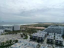 Oceanview The Arena Cam Ranh Apartment