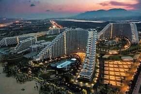 Oceanview The Arena Cam Ranh Apartment