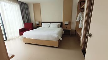 Oceanview The Arena Cam Ranh Apartment