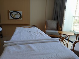 Oceanview The Arena Cam Ranh Apartment