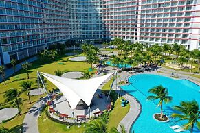Oceanview The Arena Cam Ranh Apartment