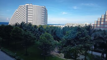Oceanview The Arena Cam Ranh Apartment