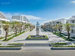Oceanview The Arena Cam Ranh Apartment