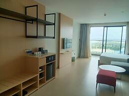 Oceanview The Arena Cam Ranh Apartment