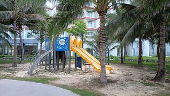 Oceanview The Arena Cam Ranh Apartment