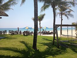 Oceanview The Arena Cam Ranh Apartment