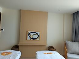 Oceanview The Arena Cam Ranh Apartment