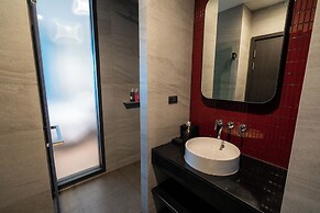 Edge Central Pattaya by Prop Hopper