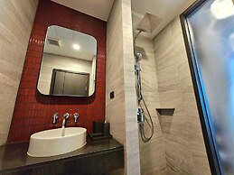 Edge Central Pattaya by Prop Hopper