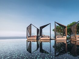 Edge Central Pattaya by Prop Hopper