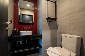 Edge Central Pattaya by Prop Hopper