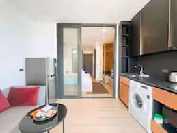 Edge Central Pattaya by Prop Hopper