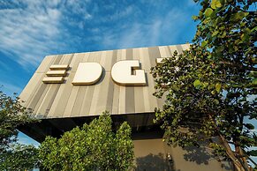 Edge Central Pattaya by Prop Hopper