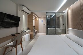 Bluphere residence by Prop Hopper