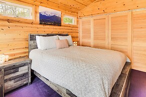 Private Peninsula! Modern-rustic Fall Lake Cabin
