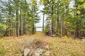 Private Peninsula! Modern-rustic Fall Lake Cabin