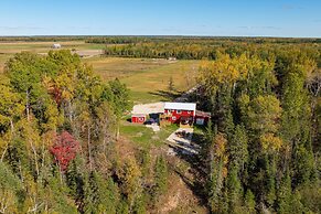 Pet Friendly Chub Creek Cabin: Fish, Hunt, & Hike!