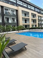Peravi Suites at Embassy Gardens