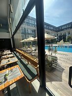 Peravi Suites at Embassy Gardens
