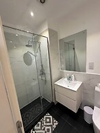 Peravi Suites at Embassy Gardens
