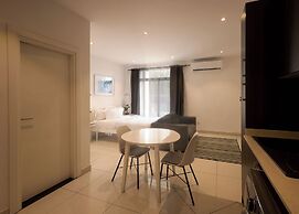 Peravi Suites at Embassy Gardens