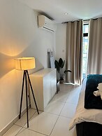 Peravi Suites at Embassy Gardens