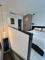 Peravi Suites at Embassy Gardens