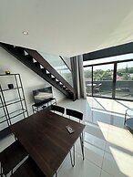 Peravi Suites at Embassy Gardens
