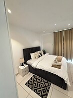 Peravi Suites at Embassy Gardens