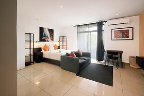 Peravi Suites at Embassy Gardens