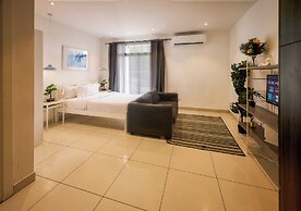 Peravi Suites at Embassy Gardens