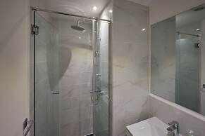 Peravi Suites at Embassy Gardens