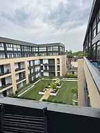 Peravi Suites at Embassy Gardens
