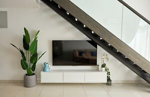 Peravi Suites at Embassy Gardens