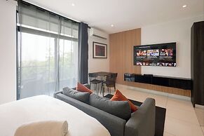 Peravi Suites at Embassy Gardens