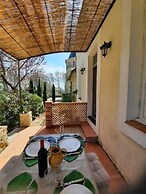 Chateau Sainte Cecile