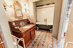 Chateau Sainte Cecile