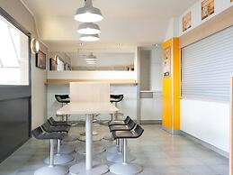 UNISOTEL EX HOTEL F1