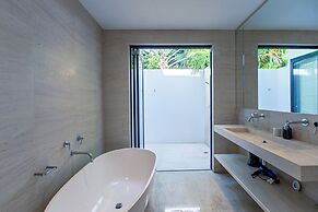Atelier House