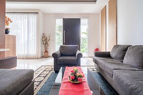 Rehat at Villa Golf Island Dago Resort I